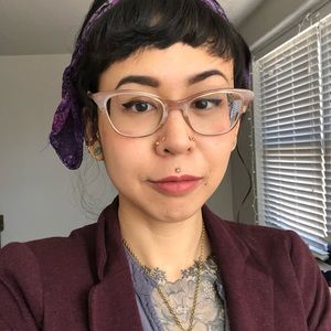 Meet your Posher, Nia